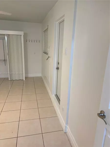 1 bedroom apartment for rent in Tamiami - Miami Dade, Miami