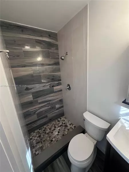 3 bedrooms apartment for rent in Upper East Side - Miami, Miami