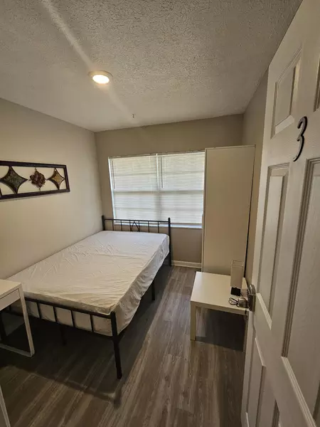 Coliving in Sulphur Springs - North Tampa, Tampa