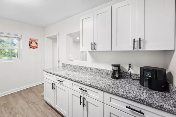 Coliving in Cedar Hills - Westside, Jacksonville