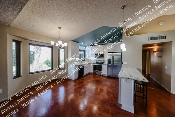 4 bedrooms apartment for rent in Ahwatukee Footheels - Phoenix, Phoenix