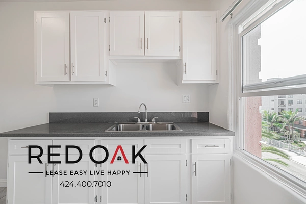 Studio Apartment for rent in Arlington Heights - Central Los Angeles, Los Angeles