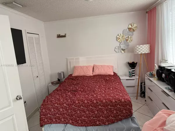2 bedrooms apartment for rent in Westchester FL - Miami Dade, Miami