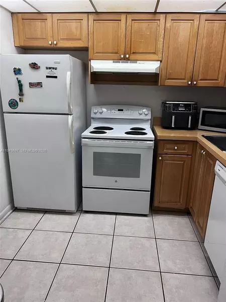 2 bedrooms apartment for rent in Westchester FL - Miami Dade, Miami