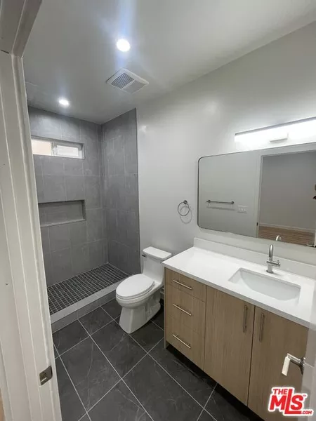 Studio Apartment for rent in Mid Wilshire - Central Los Angeles, Los Angeles