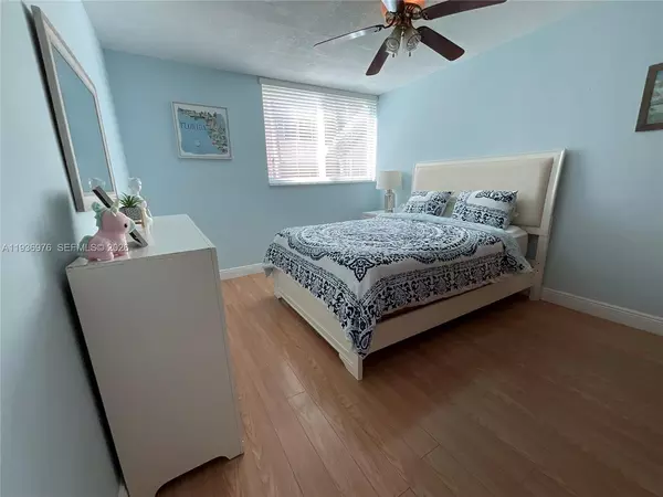 3 bedrooms apartment for rent in Westchester FL - Miami Dade, Miami