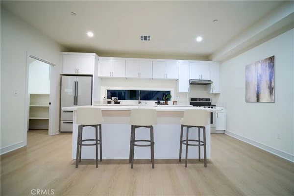 5 bedrooms apartment for rent in Huntington Park - Southeast, Los Angeles