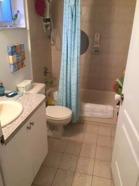 4 bedrooms apartment for rent in Westchester FL - Miami Dade, Miami