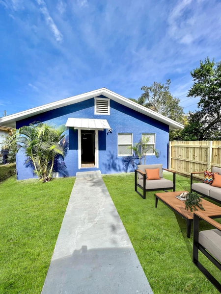 Coliving in Live Oaks Square - East Tampa, Tampa