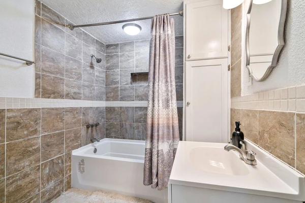 Coliving in Baytown - Se Houston, Houston