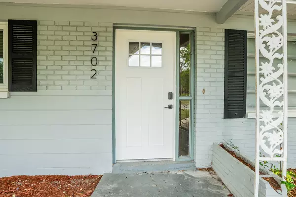 Coliving in Live Oaks Square - East Tampa, Tampa