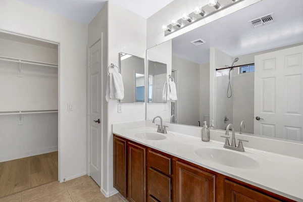 Coliving in Queen Creek - SE Valley, Phoenix