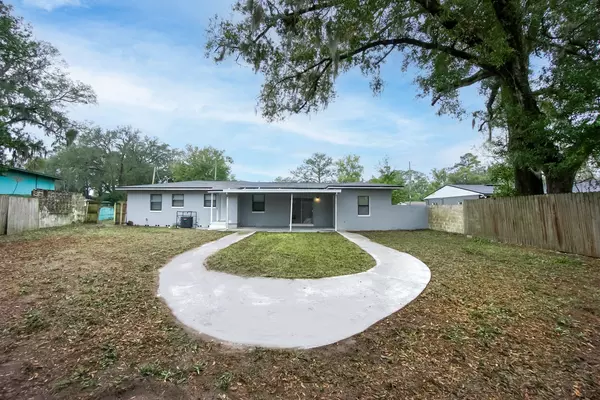 Coliving in Lake Forest - Northside, Jacksonville