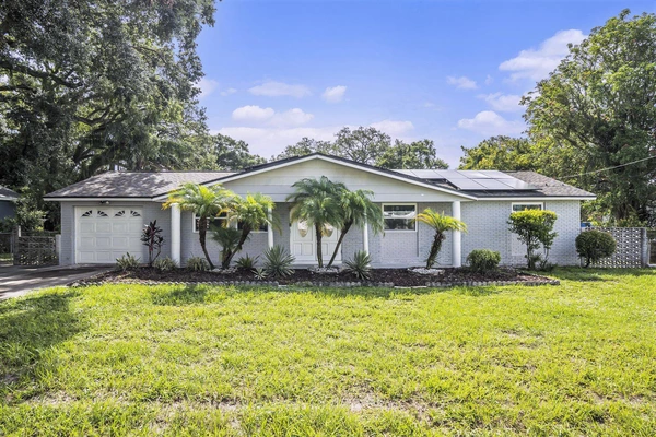 Coliving in Ybor City - Central Tampa, Tampa