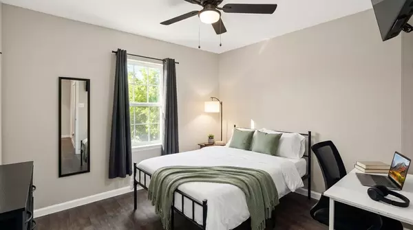 Coliving in Wolf Creek - Sw Dallas, Dallas
