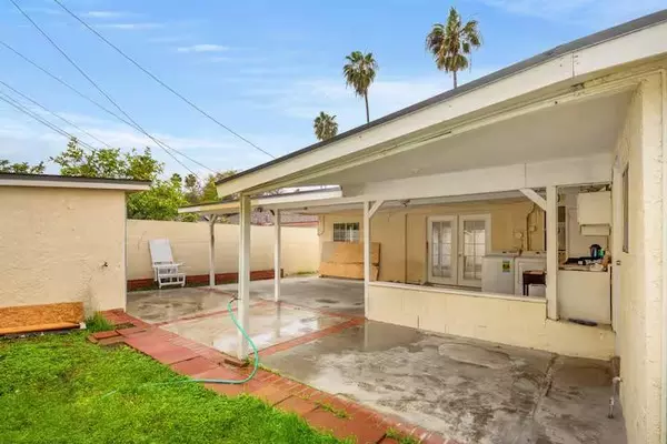 Coliving in Carson - The Harbor, Los Angeles