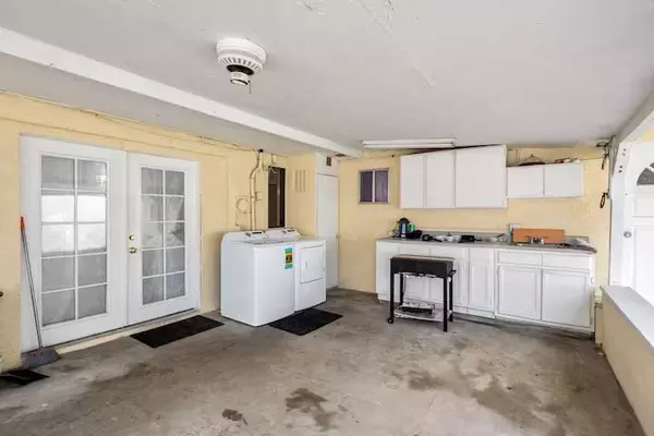 Coliving in Carson - The Harbor, Los Angeles