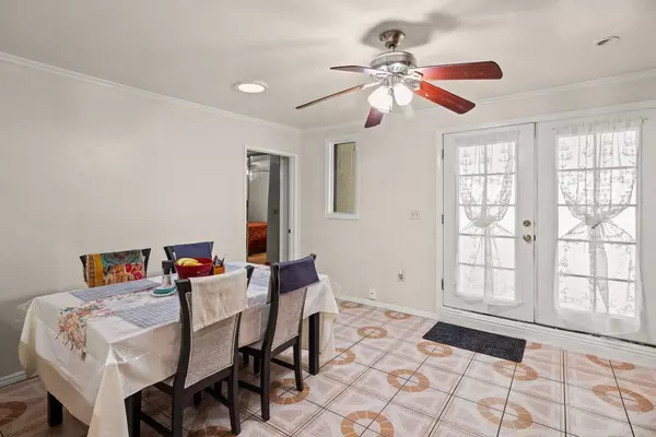 Coliving in Carson - The Harbor, Los Angeles