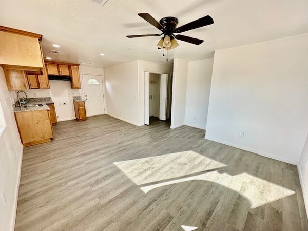 3 bedrooms apartment for rent in East Bakersfield - Central Bakersfield, Bakersfield