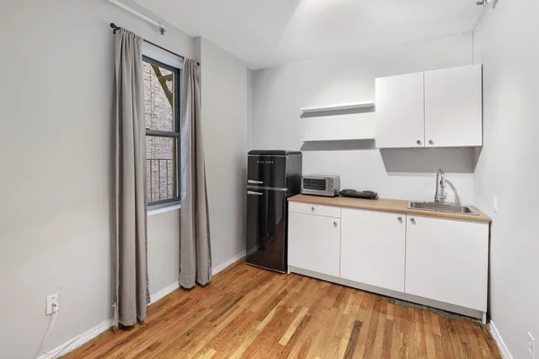 Studio Apartment for rent in Midtown West - Manhattan, New York
