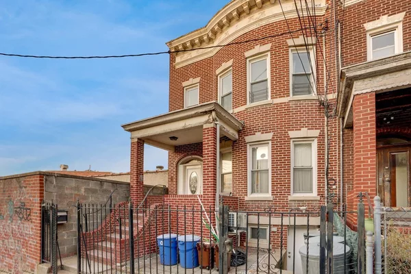 Coliving in Ridgewood - Queens, New York