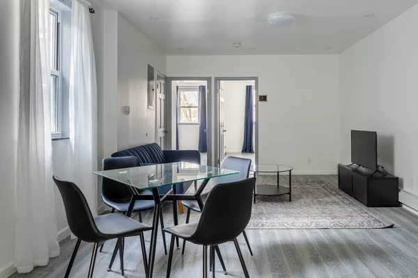 Coliving in Ditmas / Steinway - Queens, New York