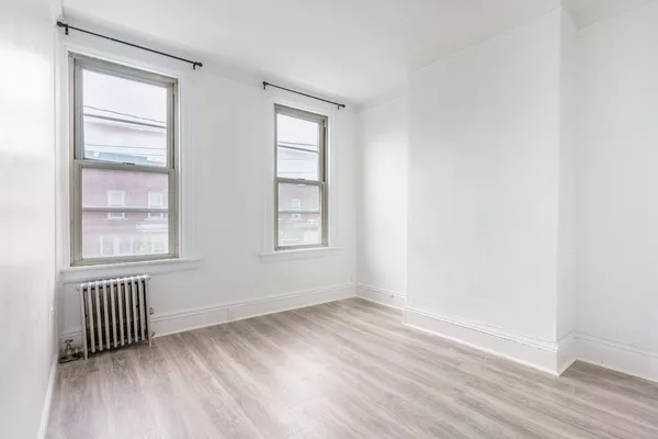 Coliving in Ditmas / Steinway - Queens, New York