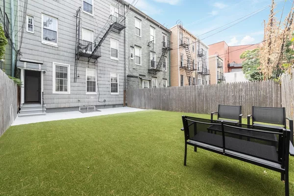 Coliving in Greenpoint - Brooklyn, New York
