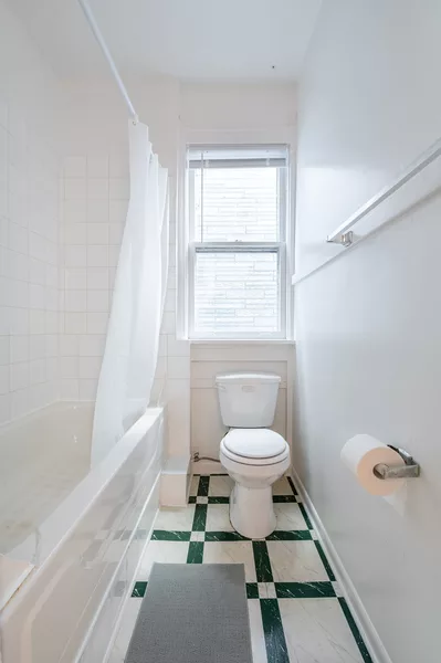 Coliving in Roscoe Village - North Side, Chicago