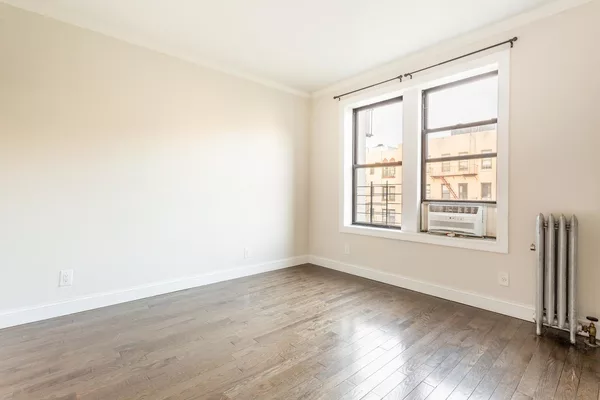 Coliving in Ditmas / Steinway - Queens, New York