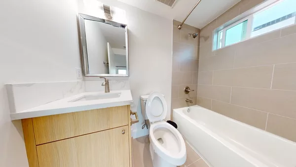 Coliving in Valley Village - San Fernando Valley, Los Angeles