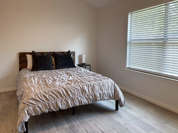 Coliving in The Woodlands - Nw Houston, Houston