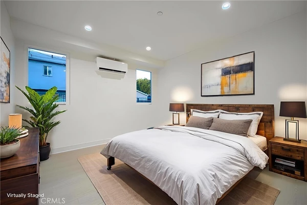 5 bedrooms apartment for rent in Huntington Park - Southeast, Los Angeles