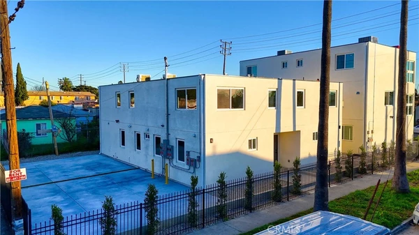 5 bedrooms apartment for rent in Huntington Park - Southeast, Los Angeles