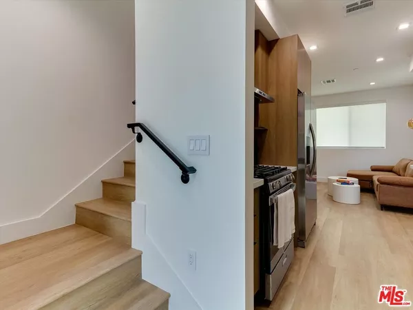 2 bedrooms apartment for rent in Mid City - Central Los Angeles, Los Angeles