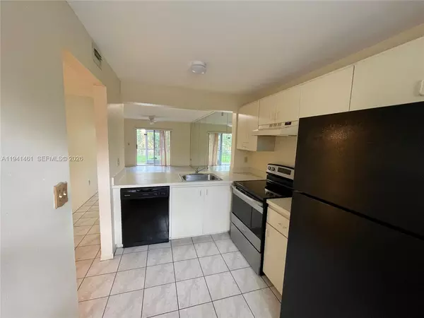 2 bedrooms apartment for rent in West Park - Broward County, Miami