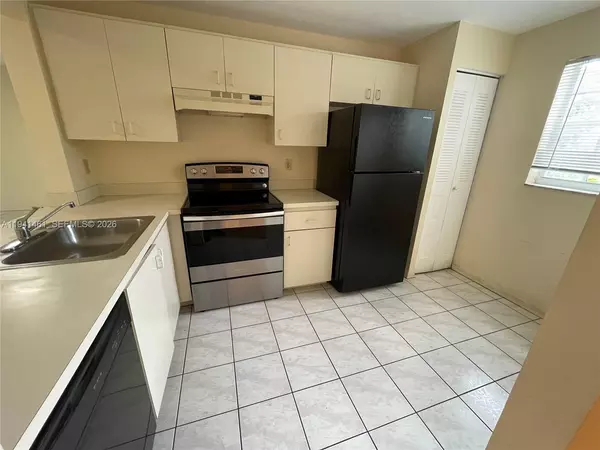2 bedrooms apartment for rent in West Park - Broward County, Miami