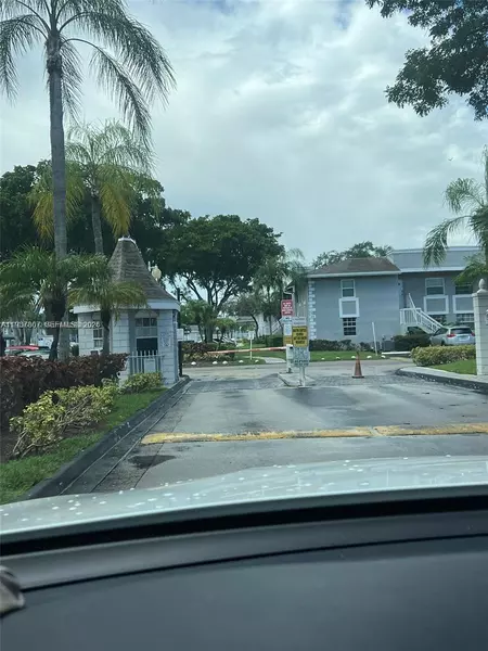 2 bedrooms apartment for rent in West Park - Broward County, Miami