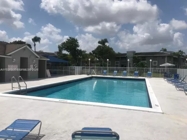 2 bedrooms apartment for rent in West Park - Broward County, Miami