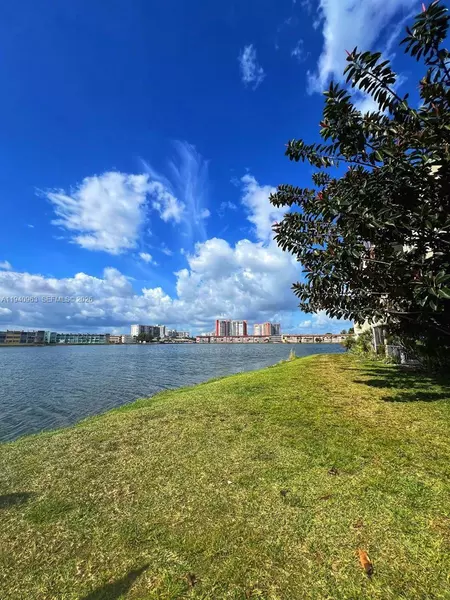 2 bedrooms apartment for rent in North Miami Beach - Miami Dade, Miami