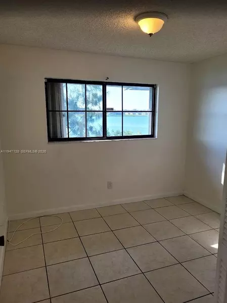 3 bedrooms apartment for rent in West Park - Broward County, Miami
