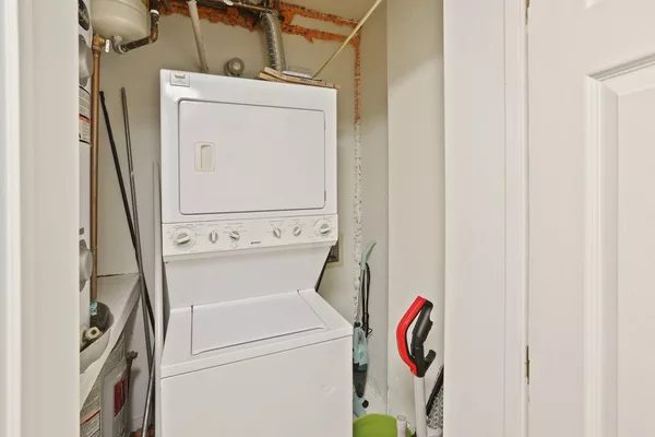 Coliving in Brentwood DC - NE DC, Washington DC