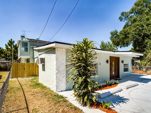 Coliving in Carver City-Lincoln Gardens - West Tampa, Tampa