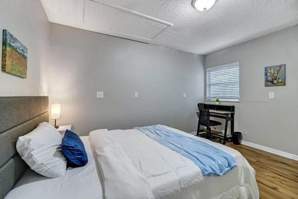 Coliving in Cedar Hills - Westside, Jacksonville
