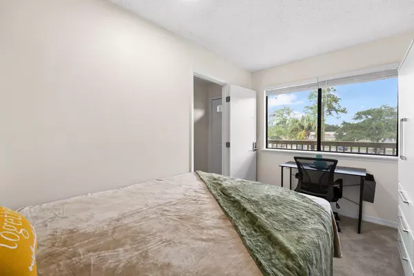 Coliving in Hogan - Southside, Jacksonville