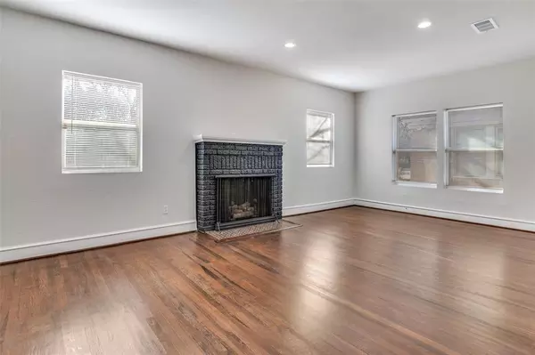 2 bedrooms apartment for rent in Oak Cliff - Sw Dallas, Dallas