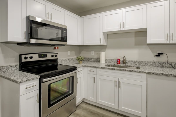 Coliving in Live Oaks Square - East Tampa, Tampa