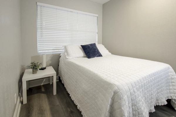 Coliving in Live Oaks Square - East Tampa, Tampa