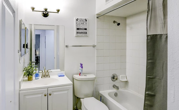 Coliving in Sulphur Springs - North Tampa, Tampa