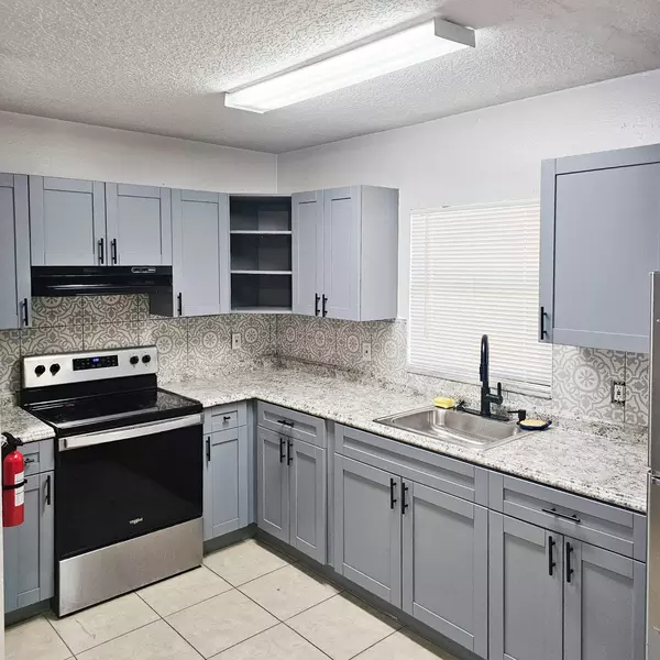 Coliving in Sulphur Springs - North Tampa, Tampa